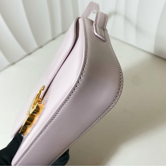 CELINE Triomphe Light Pink Leather Shoulder Bag - Picture 9 of 11